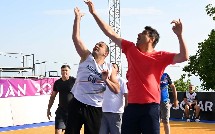 Gənclər və idman naziri Şuşada basketbol oynayıb