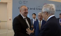 İlham Əliyevin forum iştirakçıları ilə səmimi söhbəti - Video