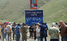 Bu gün saat 2-dən Ermənistan Qarabağa gedən yolları boşaldır